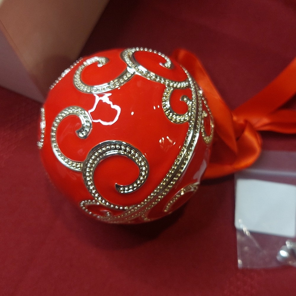 Pandora ornament with pandora charm Snowglobe